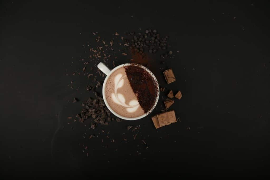 kawa z czekolada nazywana tez mokka caffe mocha jak ja przyrzadzic w domowym zaciszu