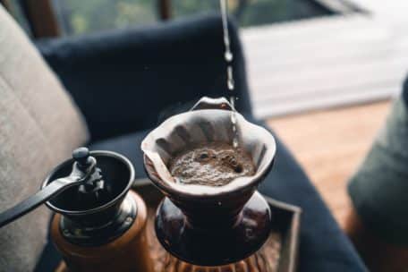 Sposoby parzenia kawy – metody i rodzaje