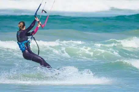 843225408 wp66c5e0e89f1c50.73884686 Surfing na wyciągnięcie ręki – odkryj ofertę Surf Szkoła