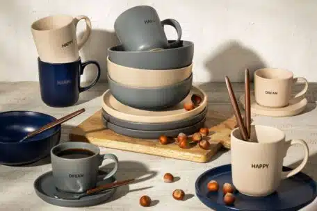 Czy serwis kawowy jest potrzebny w każdym domu? Podpowiadamy, jak wybrać idealny komplet